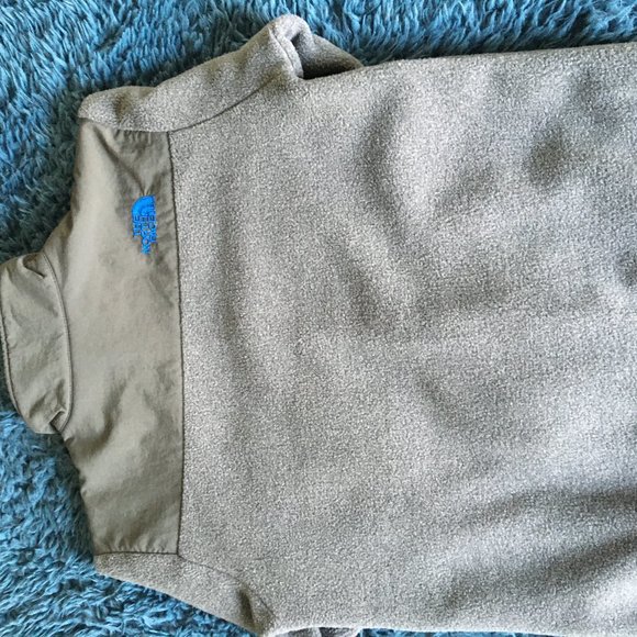 Boys The North Face jacket - Picture 3 of 4